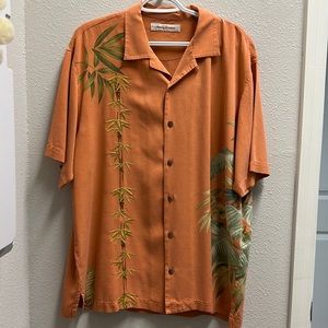 TOMMY BAHAMA men’s silk button down